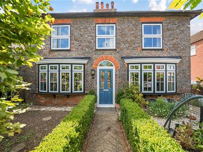 Minimum 1 bedroom properties for sale from Hillier & Wilson Estate Agents Bath Road